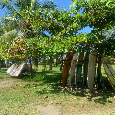 Miguel Surf Camp Hotel Quepos Exterior photo